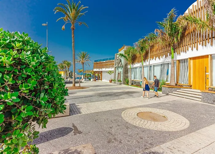 Americas Playa Troya In Front Of Beach, Very Quiet * Playa de las Américas